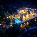 Antigone Luxury Retreat *