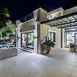 Antigone Luxury Retreat Villa Szkópelosz
