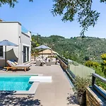 Antigone Luxury Retreat Villa *