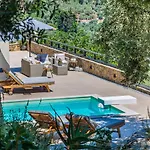 Antigone Luxury Retreat *
