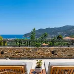 Antigone Luxury Retreat