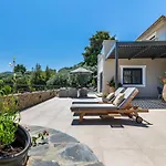 Antigone Luxury Retreat Skopelos Town