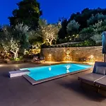 Antigone Luxury Retreat * Skopelos stad