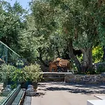 Villa Antigone Luxury Retreat *