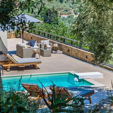 Antigone Luxury Retreat *