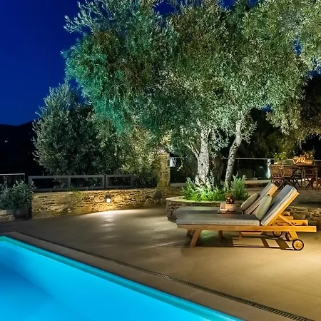 Antigone Luxury Retreat *