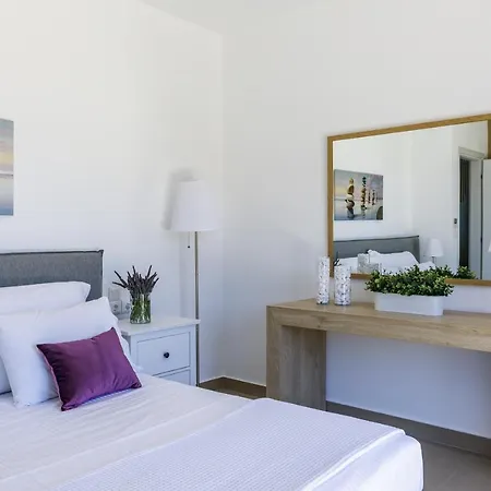 Antigone Luxury Retreat *