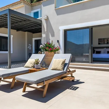 Antigone Luxury Retreat