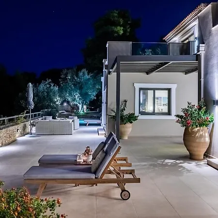 Вилла Antigone Luxury Retreat