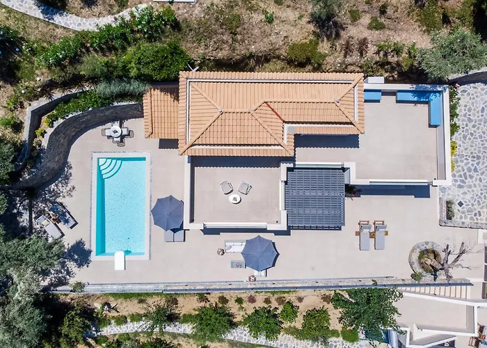 Antigone Luxury Retreat *