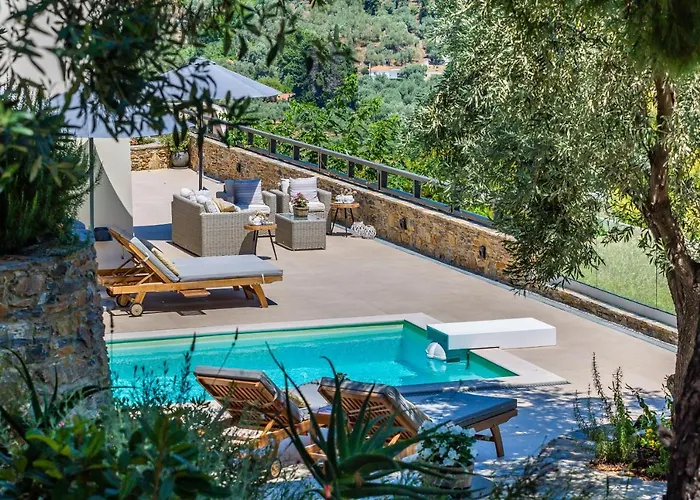 Antigone Luxury Retreat *