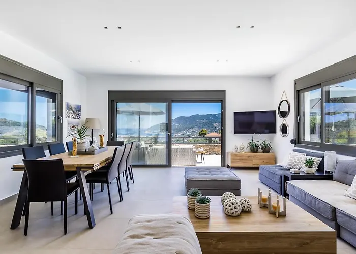 Antigone Luxury Retreat Villa *