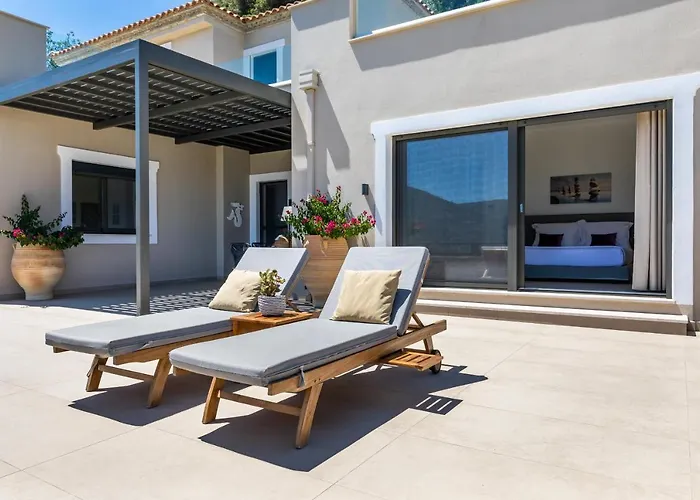 Antigone Luxury Retreat