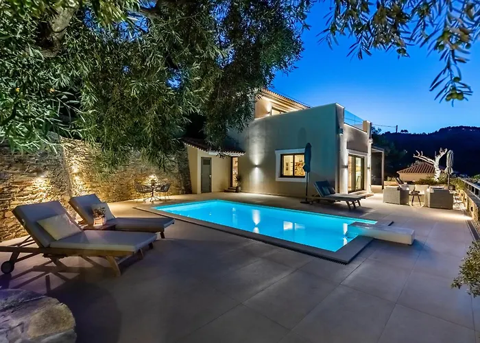 Antigone Luxury Retreat *